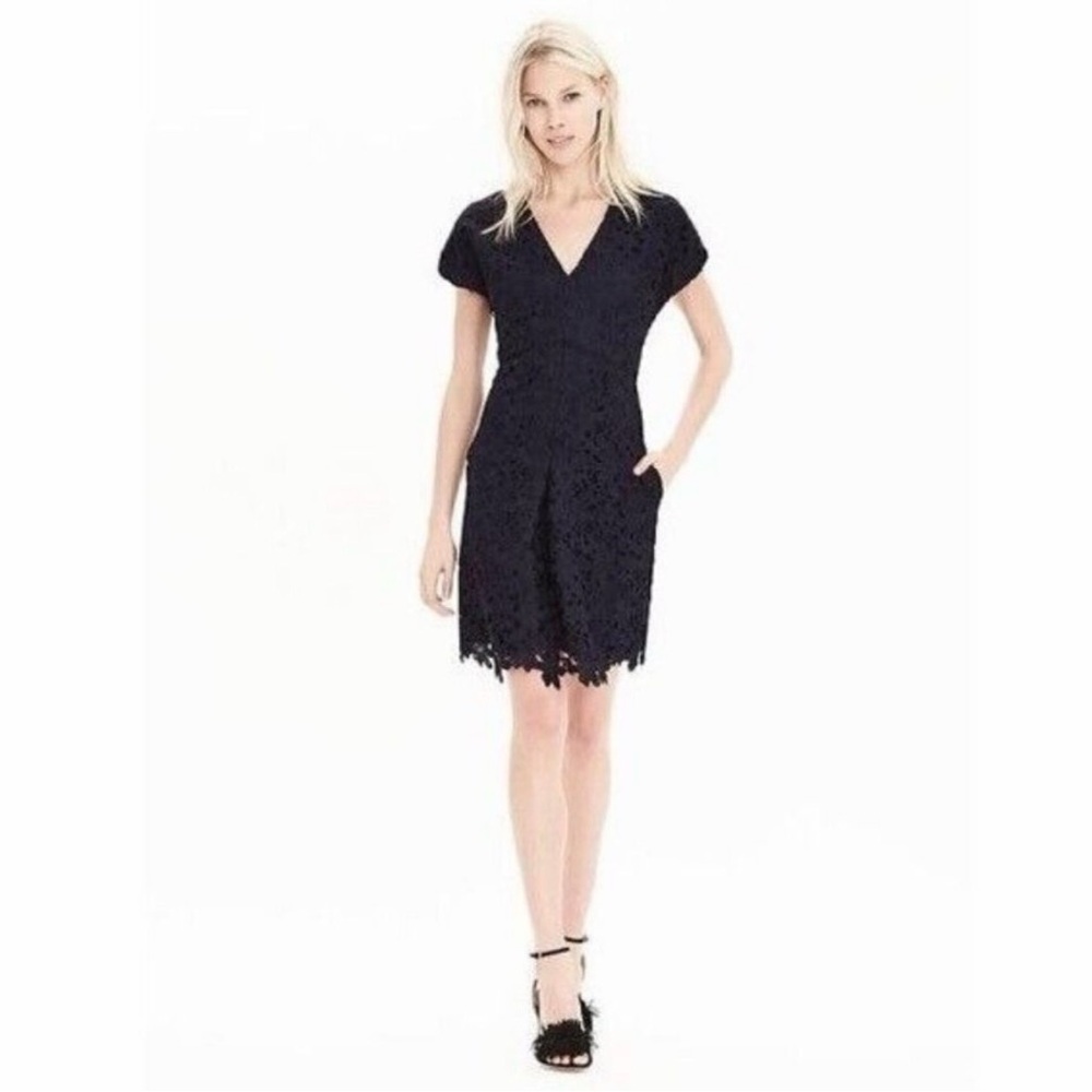 NWT Banana Republic Women's Short Sleeve V Neck Lace Dress in Navy Blue Size 10